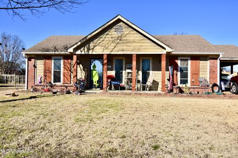 10328 Maplebrook Ln, Olive Branch, MS 38654 photo 1