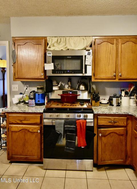 10328 Maplebrook Ln, Olive Branch, MS 38654 photo 4