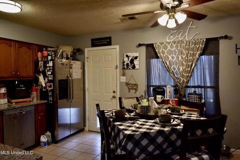 10328 Maplebrook Ln, Olive Branch, MS 38654 photo 3