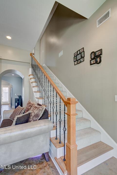 10 Ashton Gdns, Jackson, MS 39211 photo 2
