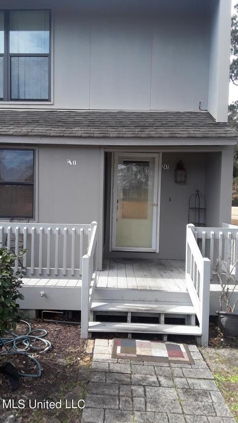 247 Highpoint Dr, Diamondhead, MS 39525 photo 1