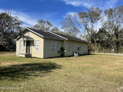 24073 1st St, Saucier, MS 39574 photo 2