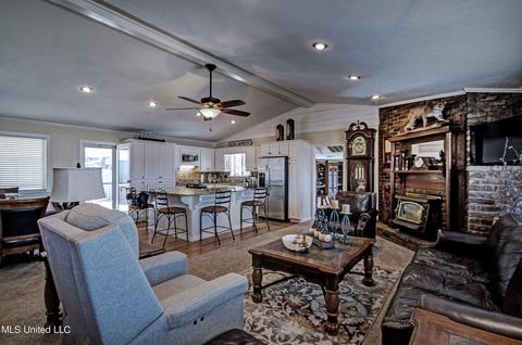1641 Davis Rd, Terry, MS 39170 photo 8