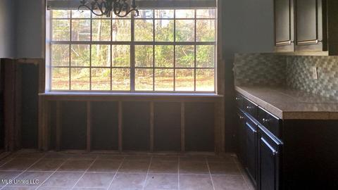 135 Yucca Dr, Jackson, MS 39211 photo 9