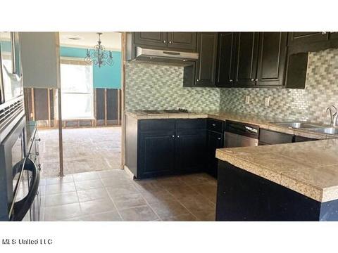 135 Yucca Dr, Jackson, MS 39211 photo 13