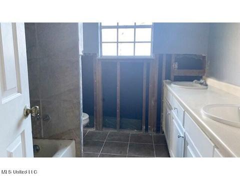 135 Yucca Dr, Jackson, MS 39211 photo 11