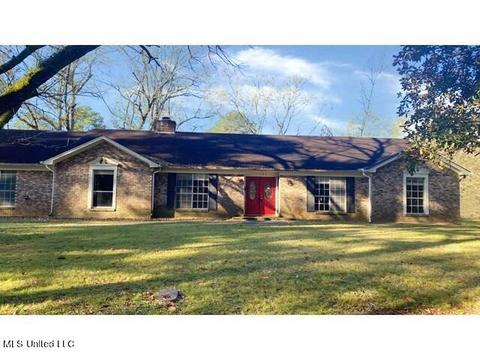 135 Yucca Dr, Jackson, MS 39211 photo 4