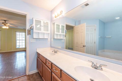 9500 Taylor Dr, Olive Branch, MS 38654 photo 18