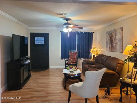 112 Warwick St, Long Beach, MS 39560 photo 2
