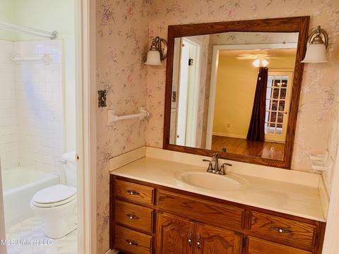 4451 Victoria Dr, Nesbit, MS 38651 photo 12
