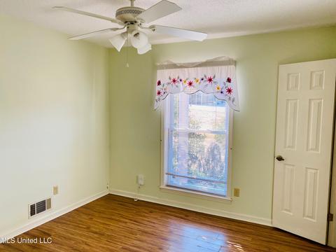 4451 Victoria Dr, Nesbit, MS 38651 photo 13