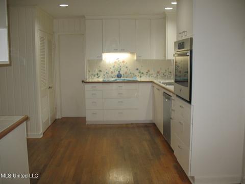 4233 Forest Park Dr, Jackson, MS 39211 photo 13