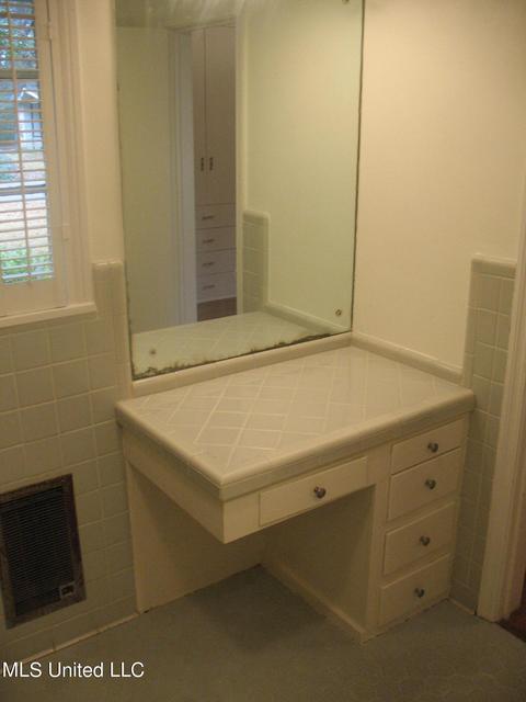 4233 Forest Park Dr, Jackson, MS 39211 photo 32