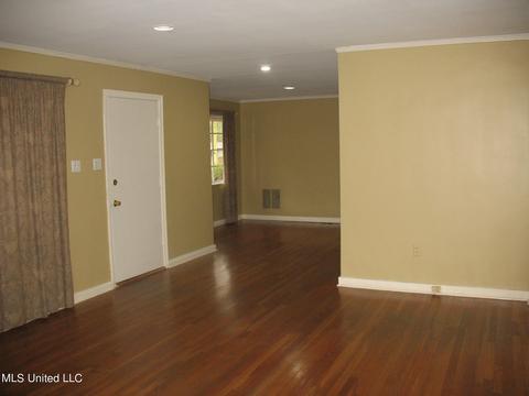 4233 Forest Park Dr, Jackson, MS 39211 photo 9