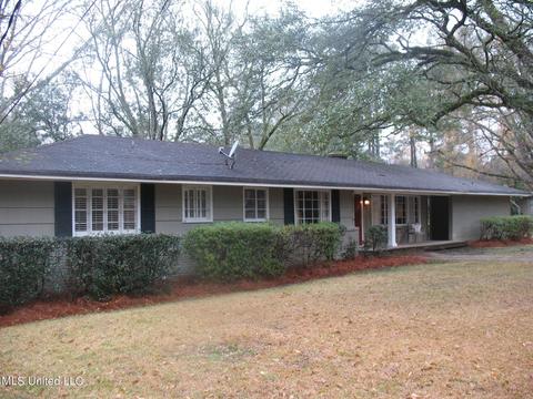 4233 Forest Park Dr, Jackson, MS 39211 photo 4