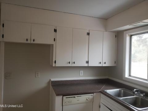 151 Chatham Circle Cir, Jackson, MS 39206 photo 11