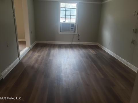151 Chatham Circle Cir, Jackson, MS 39206 photo 6