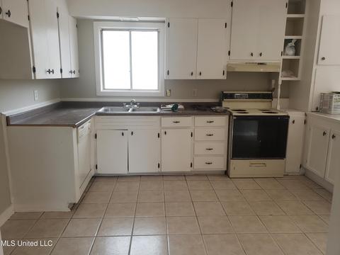 151 Chatham Circle Cir, Jackson, MS 39206 photo 12