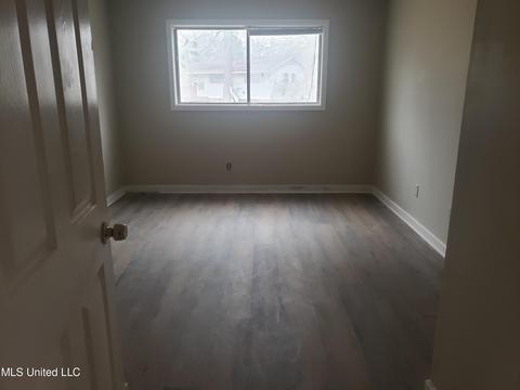 151 Chatham Circle Cir, Jackson, MS 39206 photo 9