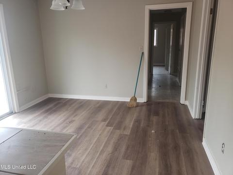151 Chatham Circle Cir, Jackson, MS 39206 photo 10