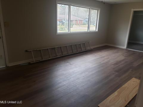 151 Chatham Circle Cir, Jackson, MS 39206 photo 3