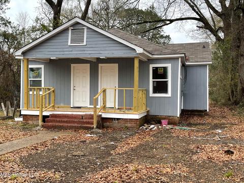 1940 Grenada St, Jackson, MS 39209 photo 1