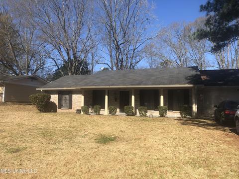 1844 Bienville Dr, Jackson, MS 39212 photo 1