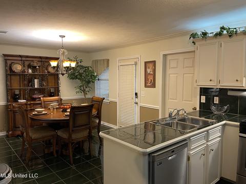 3176 Glennhaven Dr, Byram, MS 39272 photo 5