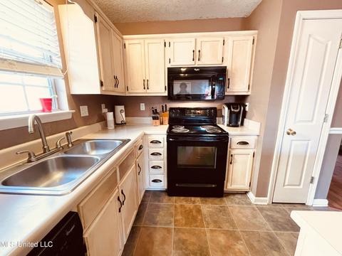 1663 Thomas St, Horn Lake, MS 38637 photo 6