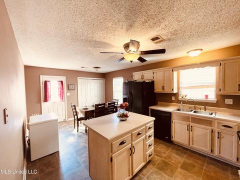 1663 Thomas St, Horn Lake, MS 38637 photo 5