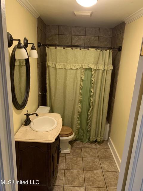 310 Colonial Cir, Jackson, MS 39211 photo 8