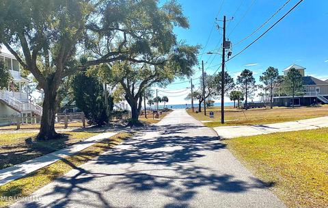 233 S Lang Ave, Long Beach, MS 39560 photo 2