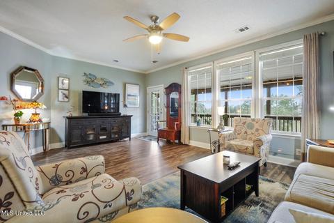 233 S Lang Ave, Long Beach, MS 39560 photo 7