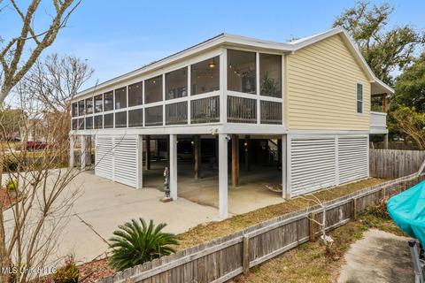233 S Lang Ave, Long Beach, MS 39560 photo 3