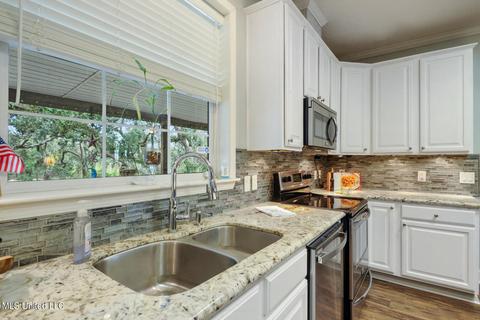 233 S Lang Ave, Long Beach, MS 39560 photo 12