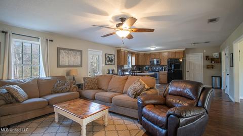 19112 Pete Hickman Rd, Saucier, MS 39574 photo 6