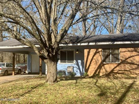 3209 Woodview Dr, Jackson, MS 39212 photo 1