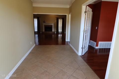 12405 Hillary Step Dr, Olive Branch, MS 38654 photo 4