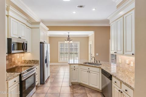1413 Fontaine Dr, Jackson, MS 39211 photo 13
