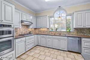 263 Ridge Dr, Jackson, MS 39216 photo 9
