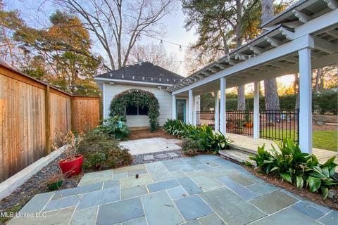 263 Ridge Dr, Jackson, MS 39216 photo 2