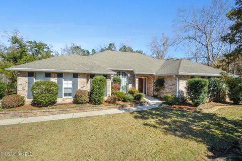 660 Hale Ct, Diamondhead, MS 39525 photo 2
