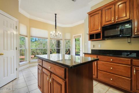 660 Hale Ct, Diamondhead, MS 39525 photo 9
