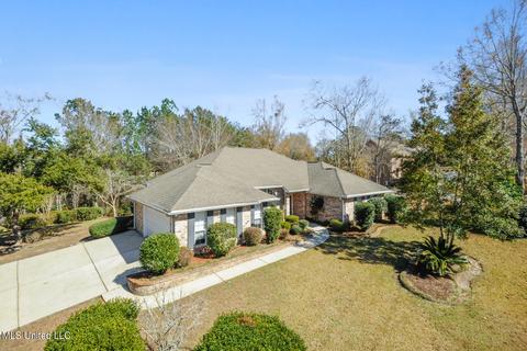 660 Hale Ct, Diamondhead, MS 39525 photo 1