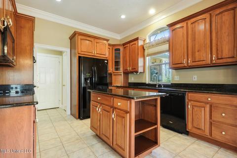 660 Hale Ct, Diamondhead, MS 39525 photo 8