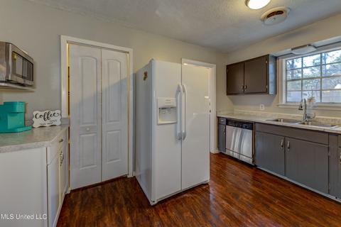 1224 Pineview Dr, Clinton, MS 39056 photo 12