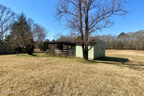 1311 S Jackson Rd, Terry, MS 39170 photo 4