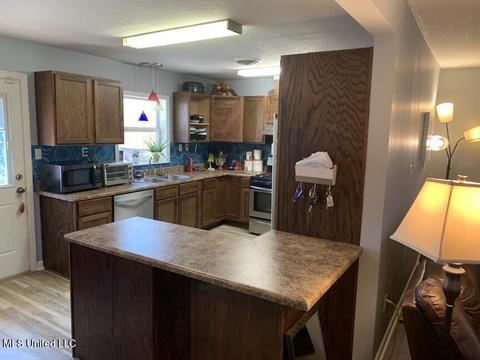 107 N Fifth St, Wiggins, MS 39577 photo 8
