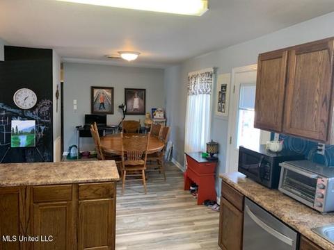 107 N Fifth St, Wiggins, MS 39577 photo 5