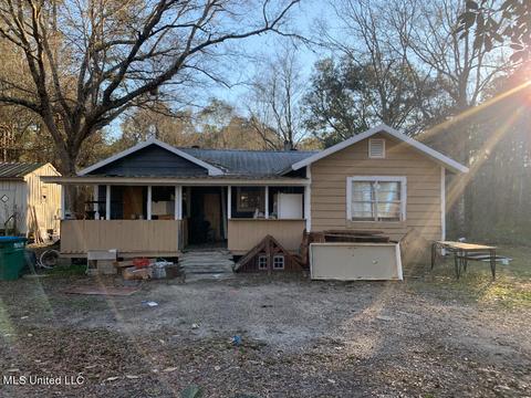 5812 Kings Rd, Moss Point, MS 39563 photo 1